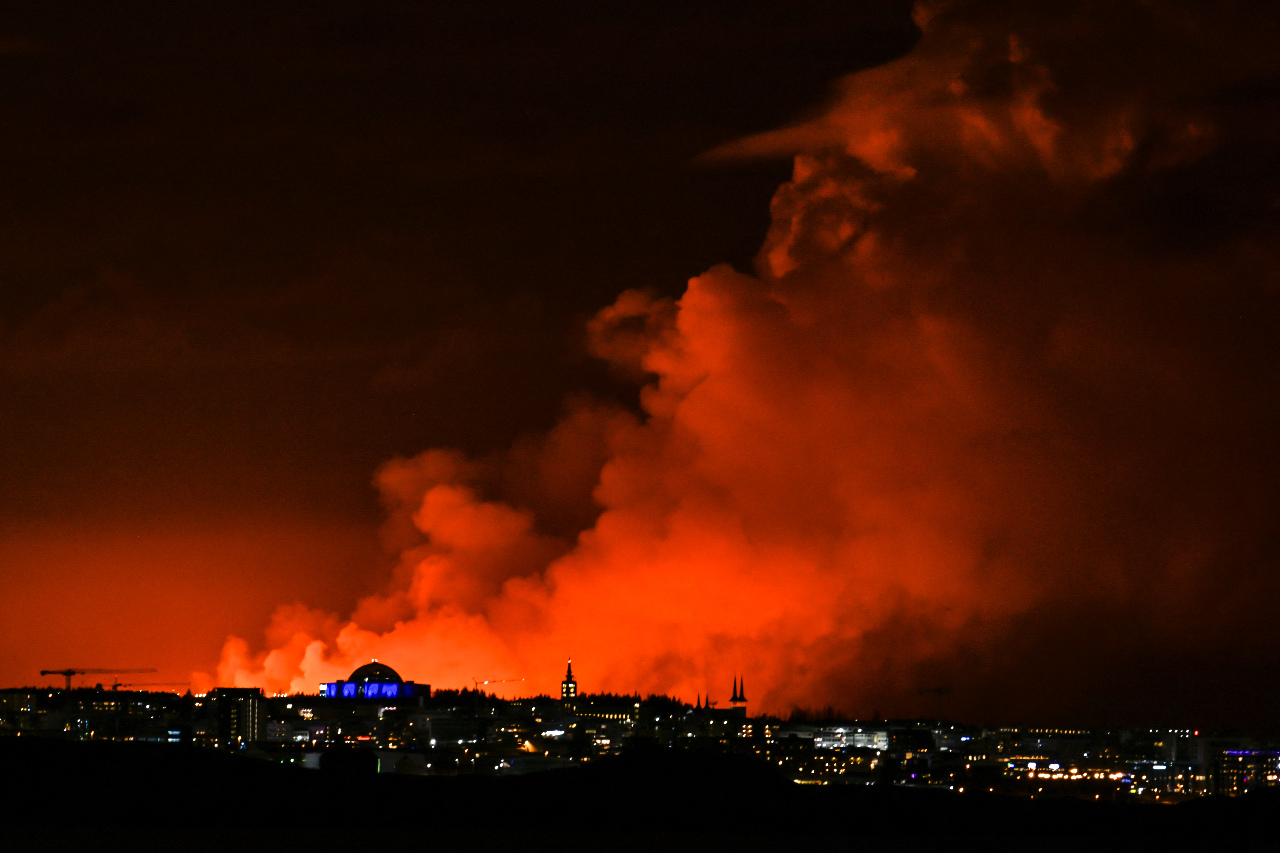 冰島3個月來第4度火山爆發 警方宣布緊急狀態