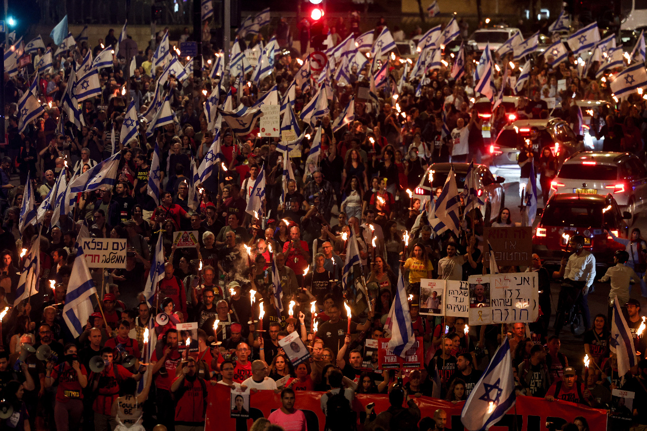 以色列總理內外壓力增 政敵要求提前大選