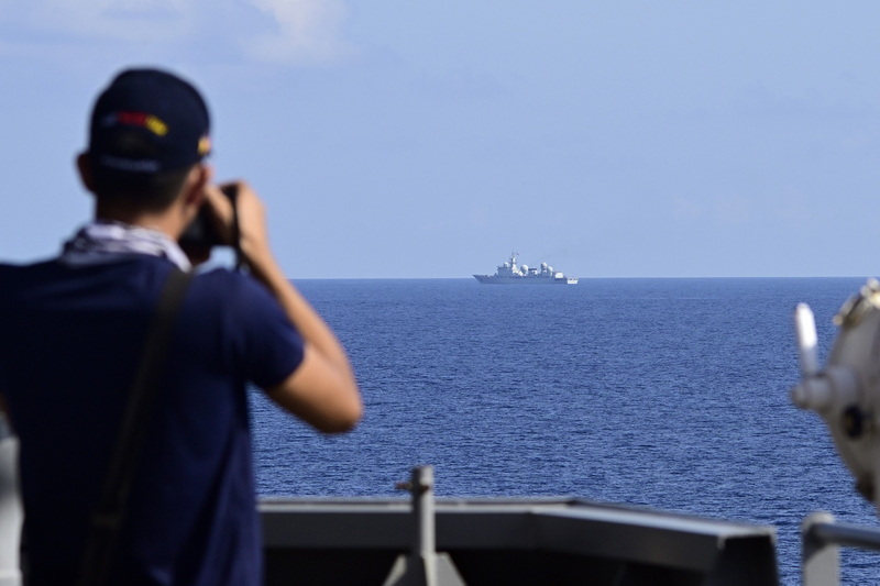 中國疑在南海造人工島 菲律賓派船監控仙賓礁