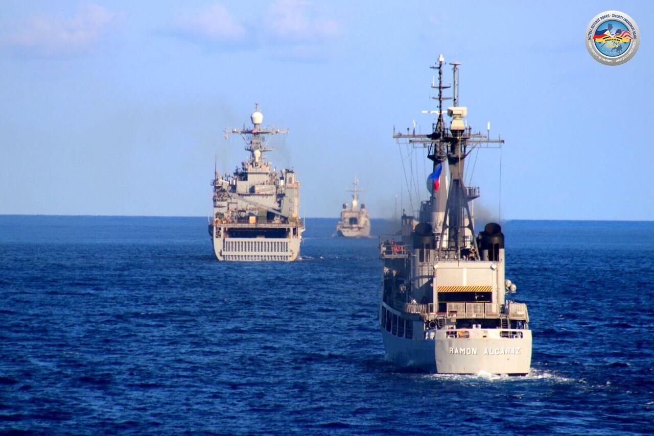 美菲法首度南海聯合演習 中國軍艦跟監逾10小時