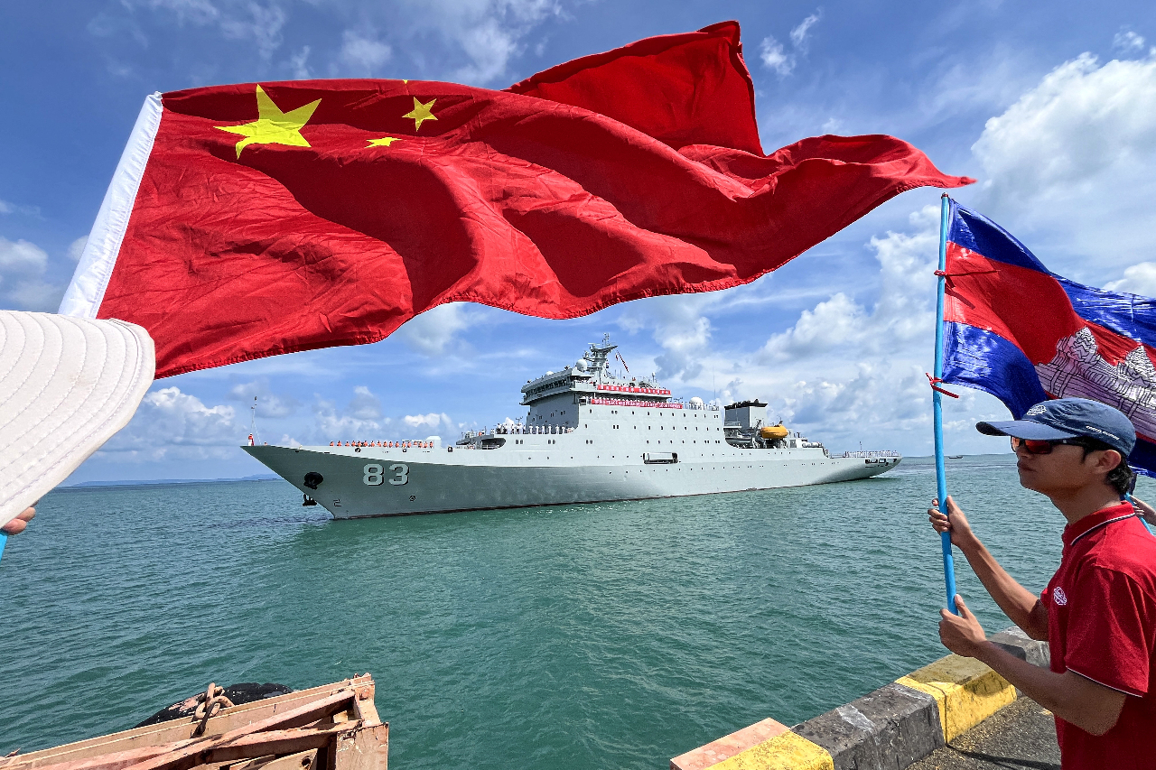 2艘中國軍艦停靠柬埔寨 開啟中柬史上最大聯合軍演