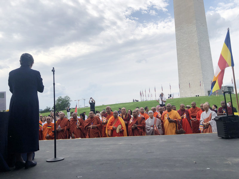 美國佛教界慶衛塞節 首度經行華盛頓紀念碑