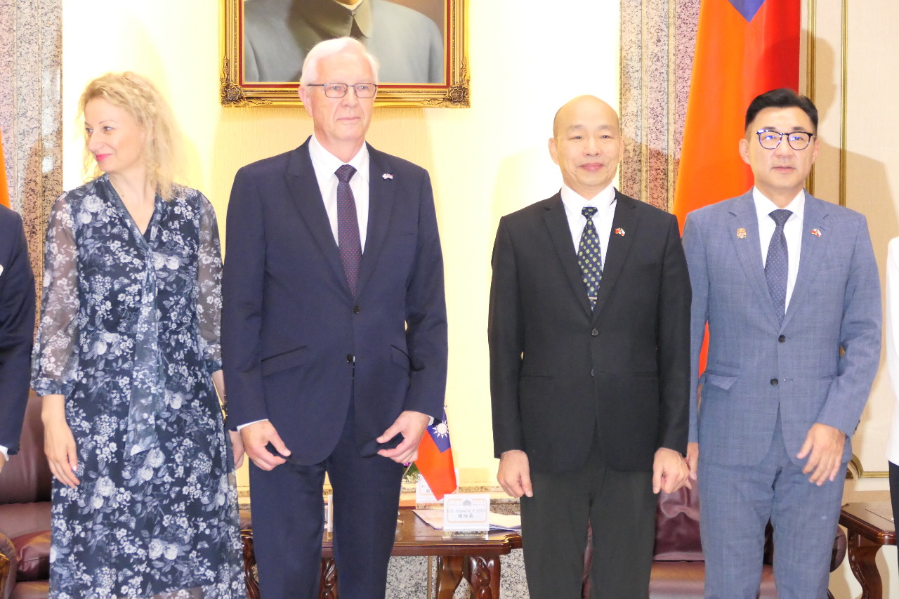 捷克參議院副議長拜會韓國瑜 雙方期盼深化台捷關係