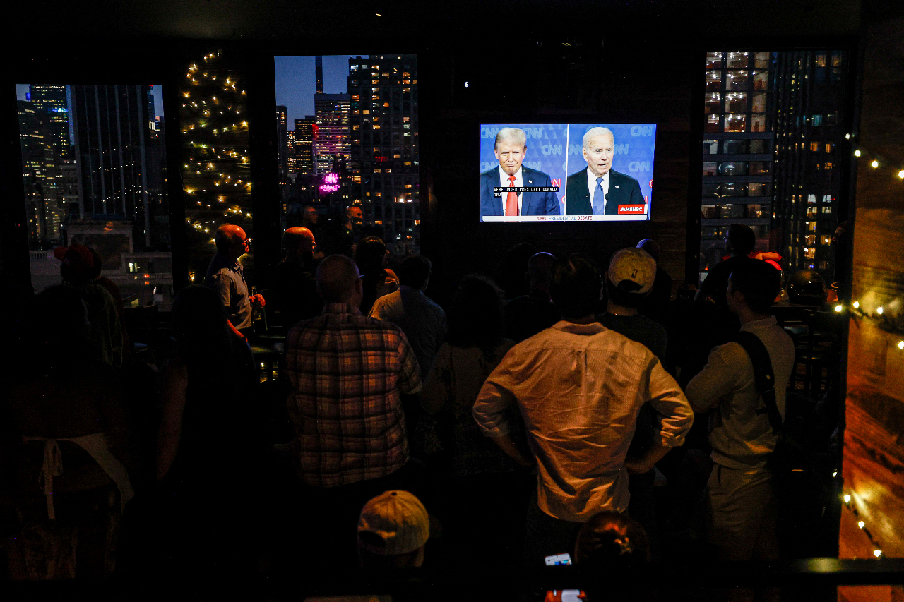 美國總統大選辯論立即民調 CNN：67%認為川普表現較好