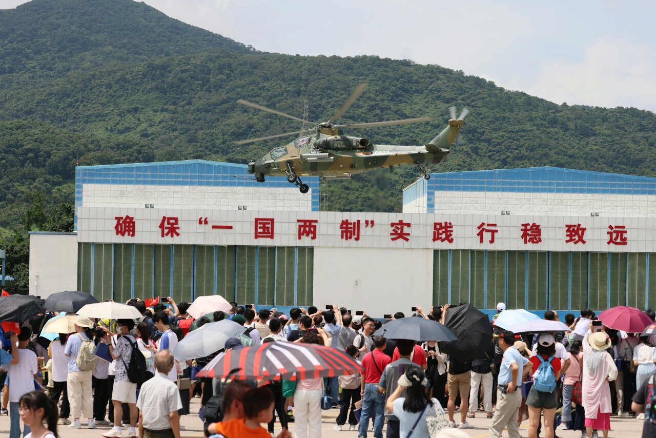 香港主權移交27週年 共軍在港展出武器裝備