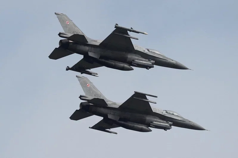 烏克蘭準備迎接F-16戰機 俄羅斯加強攻擊空軍基地