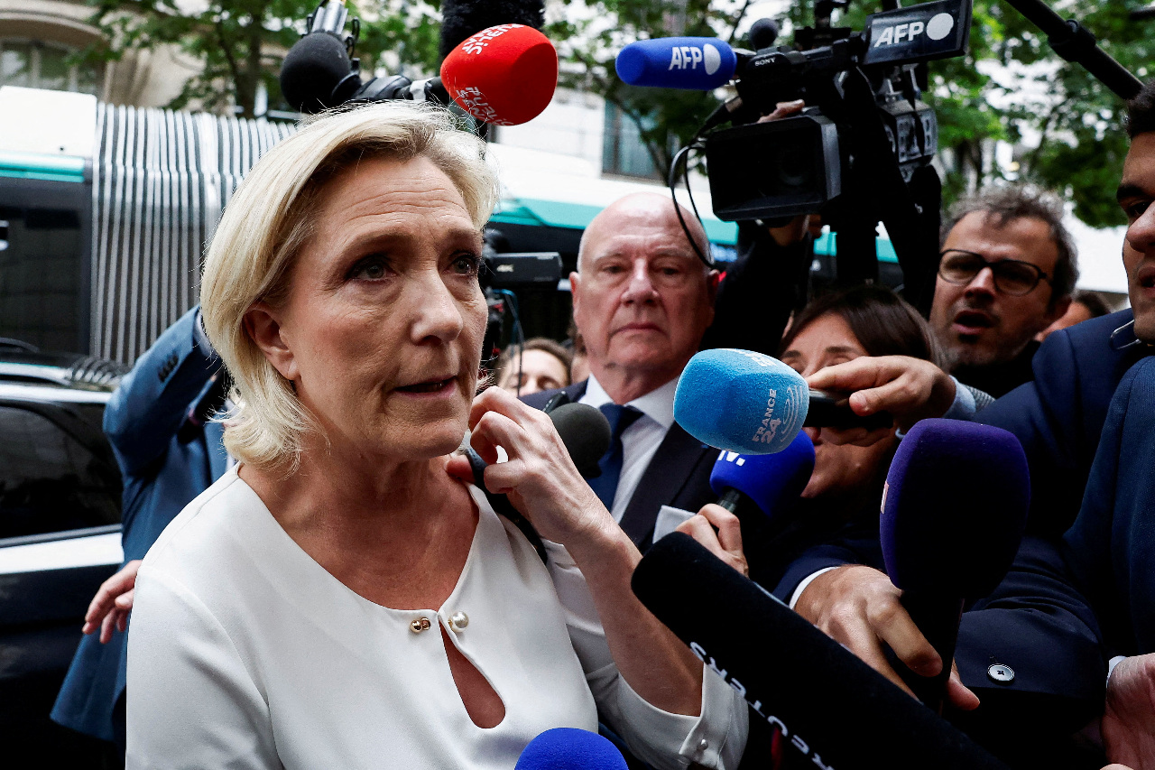 防堵極右翼獲勝 法國多名候選人願退選集中選票