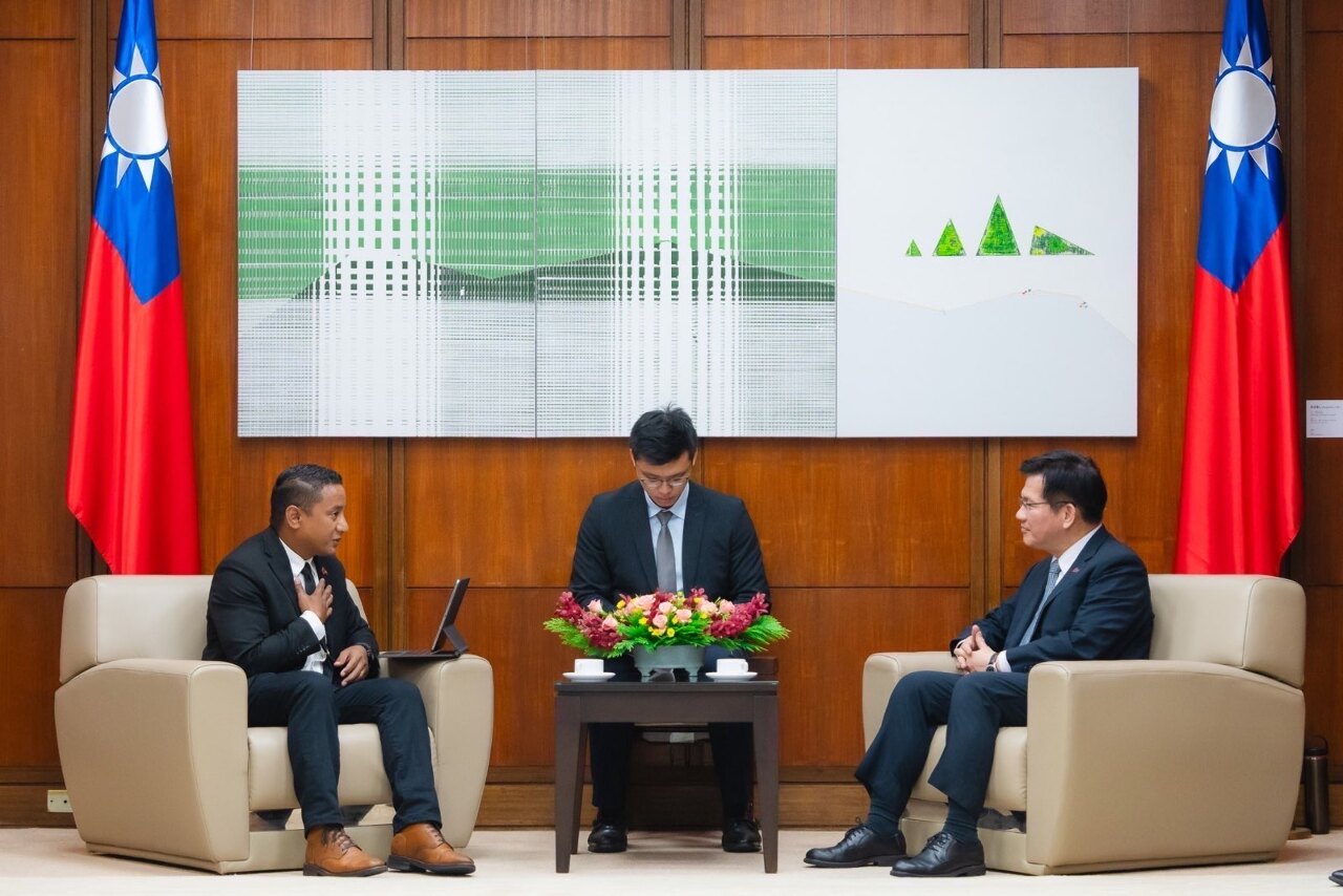 簽教育合作MOU 馬紹爾部長:台馬邦誼堅實