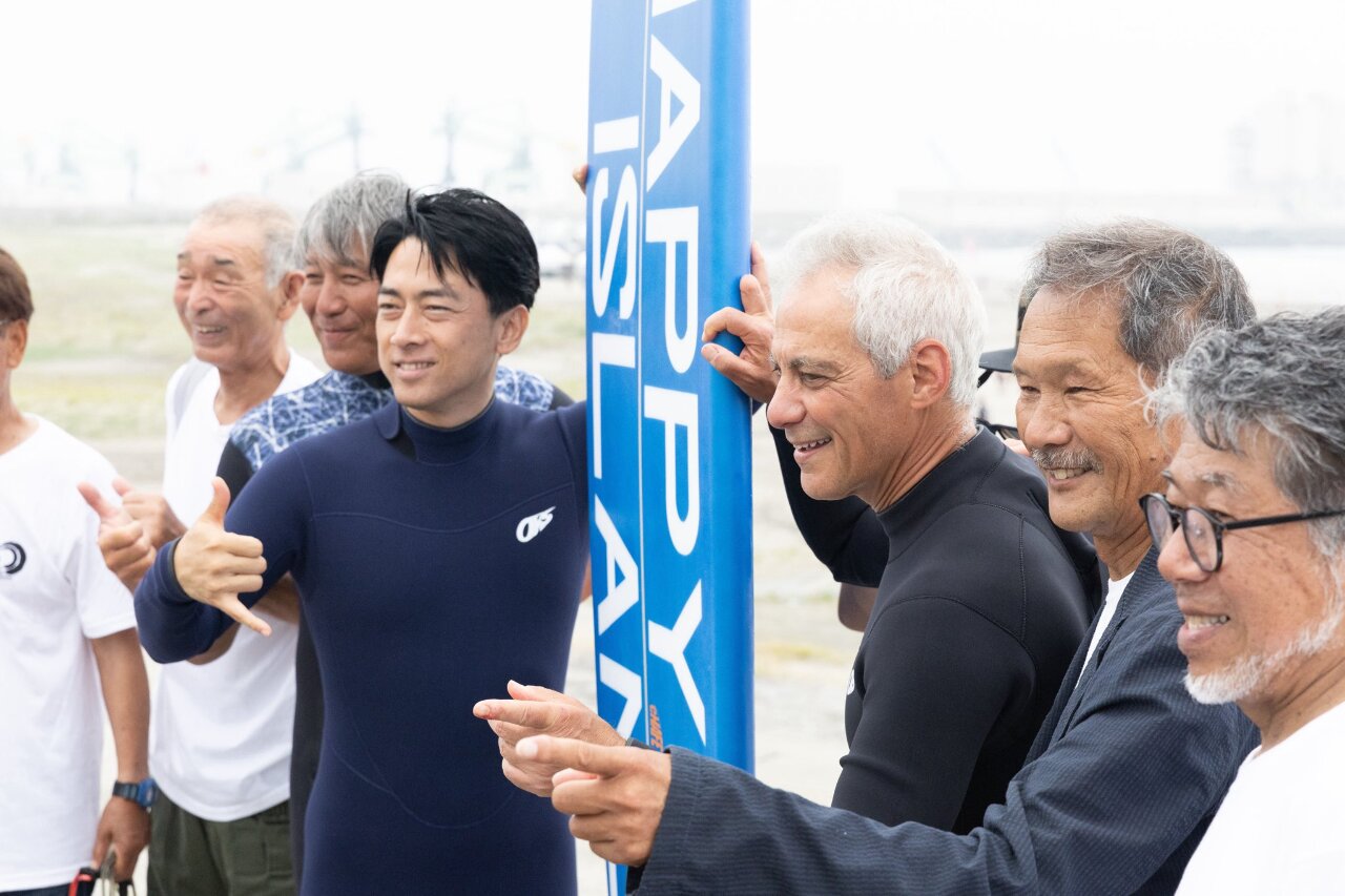 小泉進次郎易曼紐福島衝浪 批中國管制日水產品