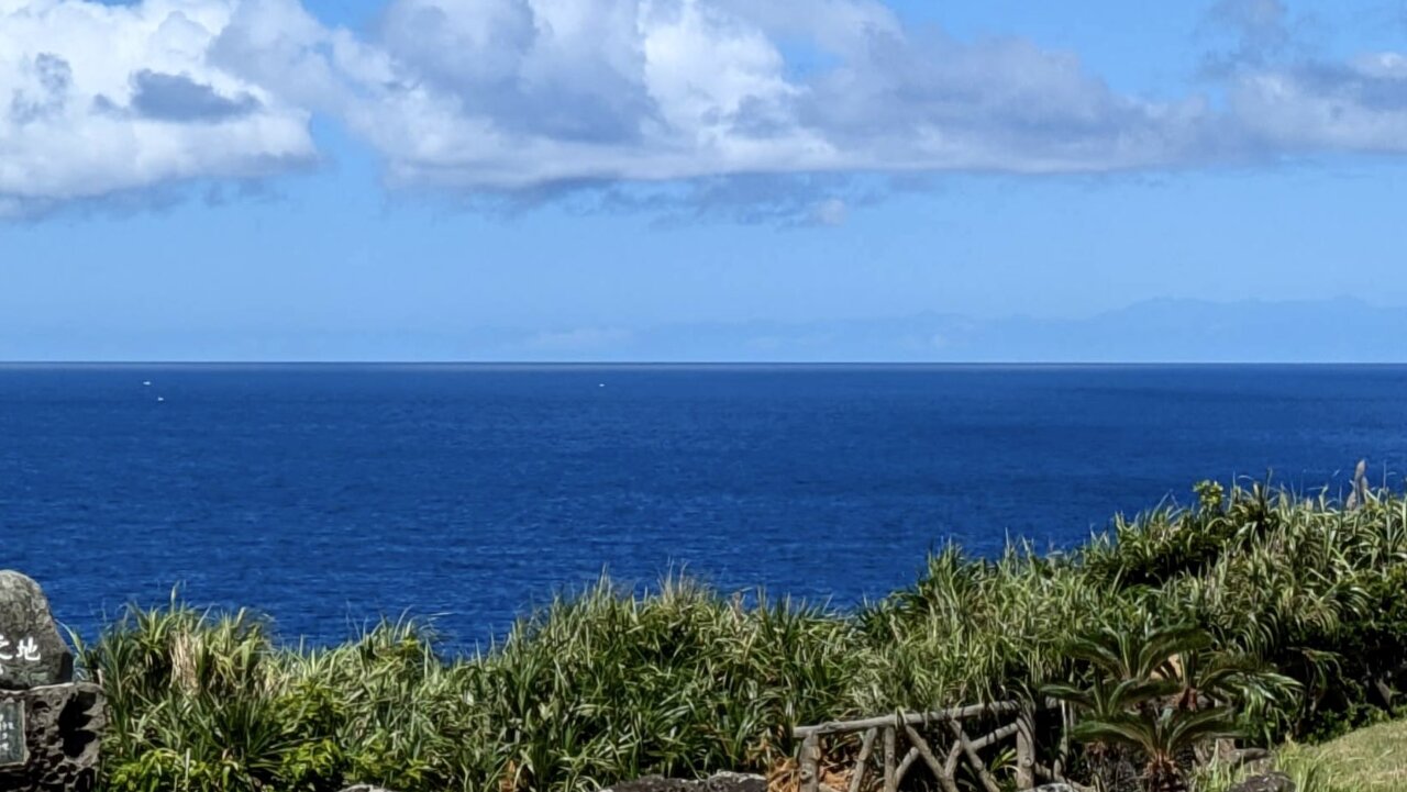 日本與那國島天氣晴朗 罕見肉眼可見台灣東海岸