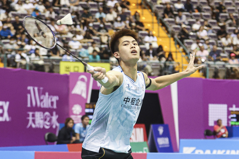 李佳豪拍下西本拳太 全英羽球賽首闖4強