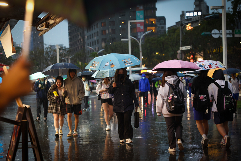 北台大雨 氣象署2度發暴雨警戒及災防告警