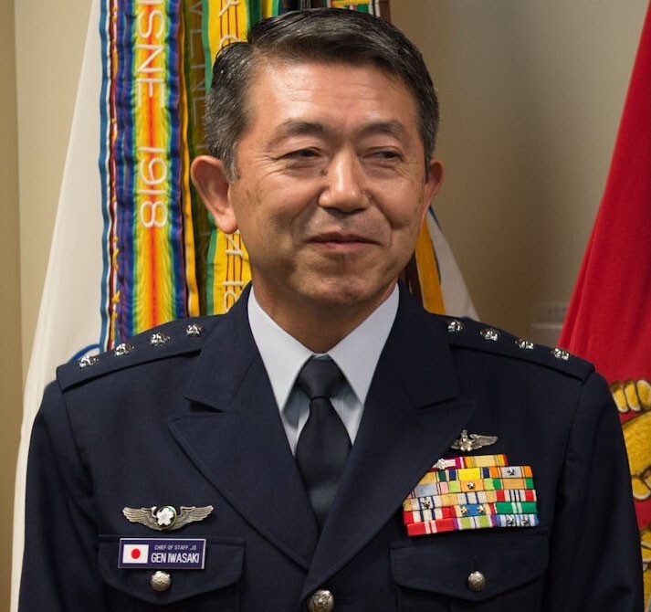 日本前自衛隊幕僚長 出任行政院顧問