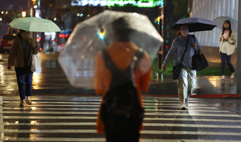鋒面通過水氣偏多 北部可能短延時強降雨