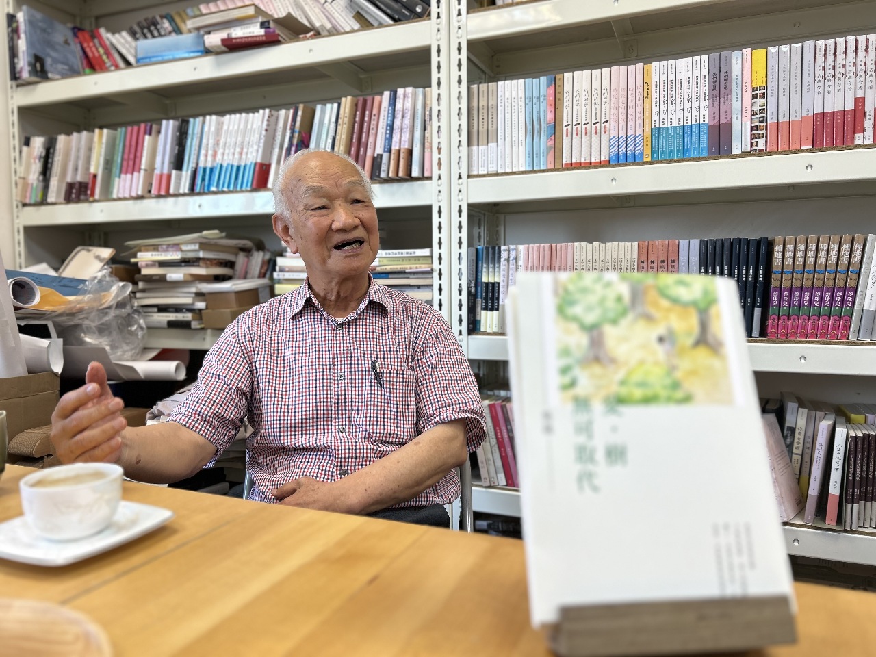《愛‧樹‧無可取代》：吳晟40年觀察   獻給台灣的種樹建言