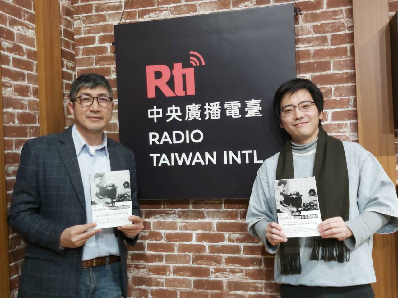 故事的誕生∕專訪江灝談獅鷲出版社以及小宛然偶戲團的故事