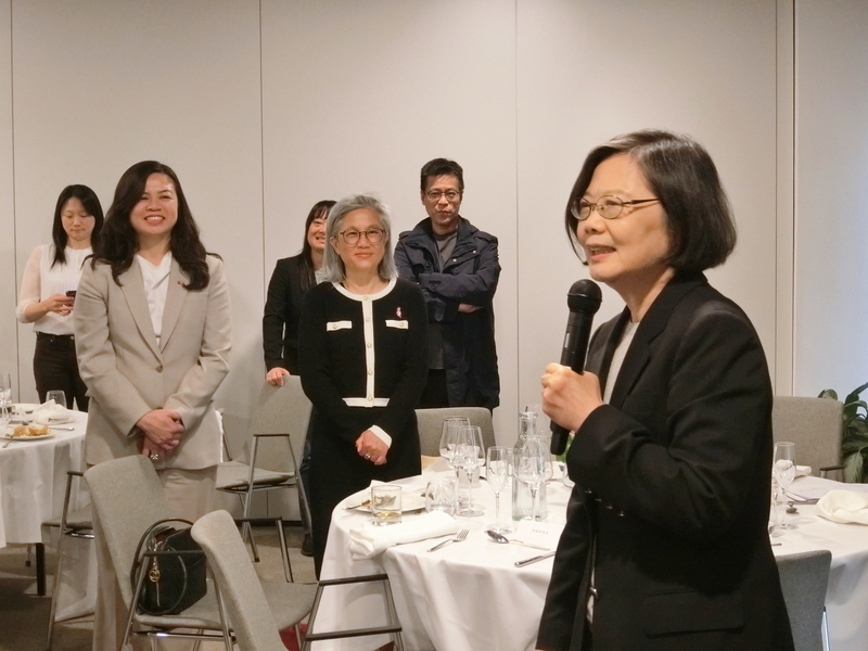 蔡英文會丹麥台僑 籲台灣人凝聚力量共同向前