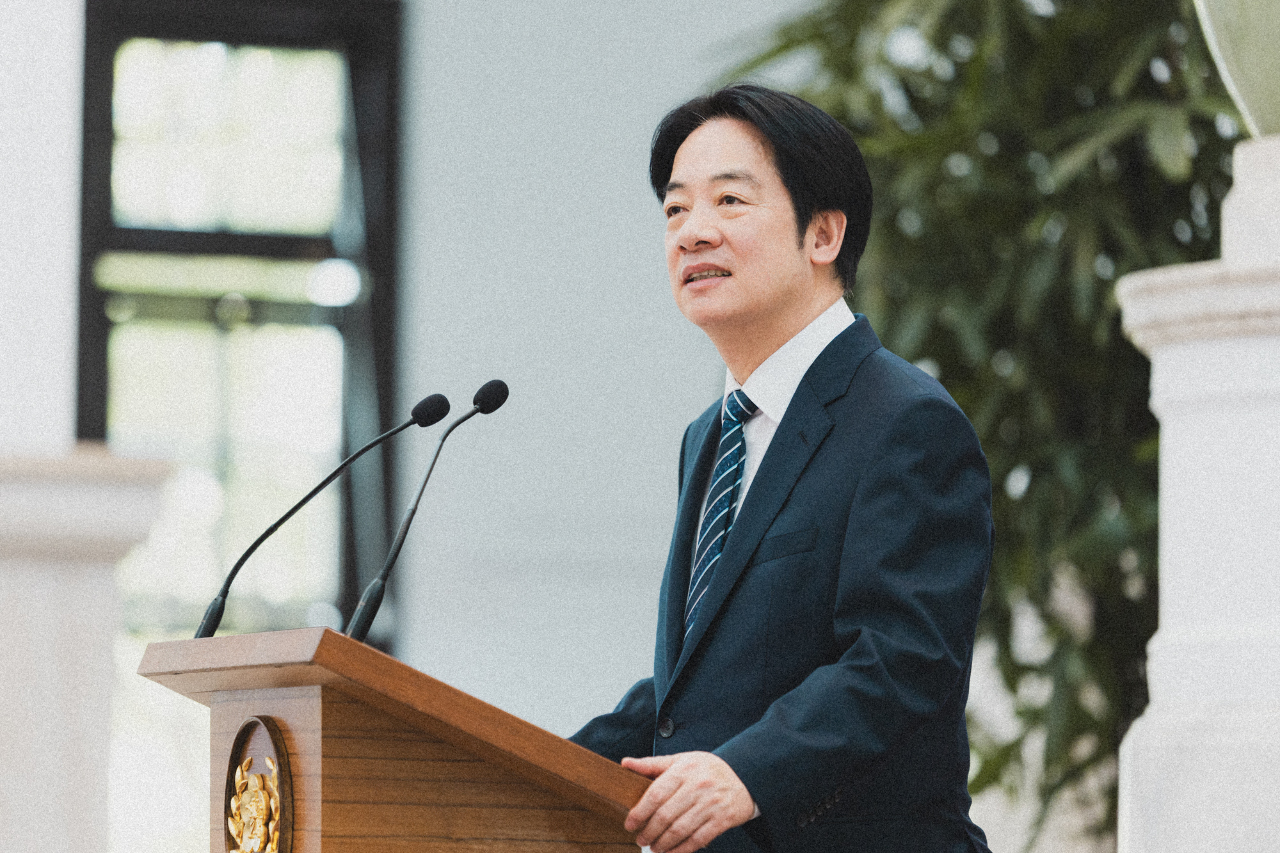 賴清德執政週年 感謝黨公職力挺 將全力投資青年     蔡英文結束訪歐行程返台：台灣人越困難環境 越能凝聚力量往前走
